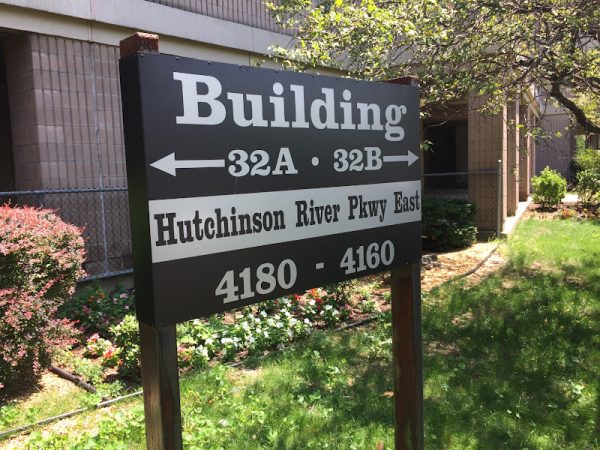 Photograph: Clarke And Son Signs Sign Posts 3