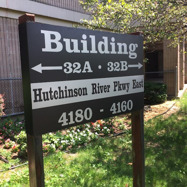 Photograph: Clarke And Son Signs Sign Posts 3