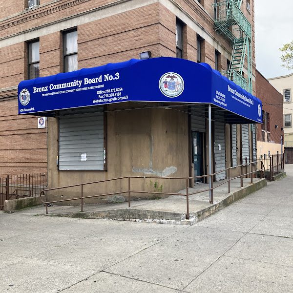 Photograph: Clarke And Son Signs Awmimgd 1