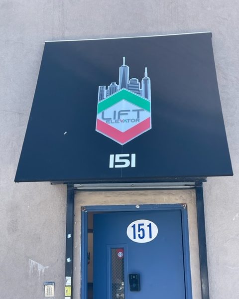 Photograph: Clarke And Son Signs Awmimgd 41