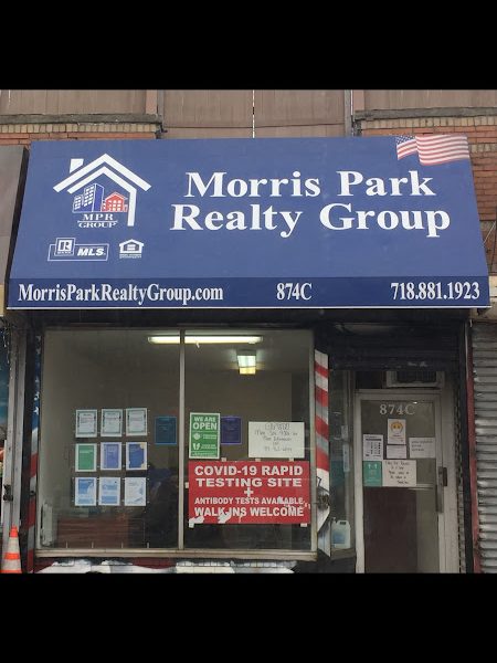 Photograph: Clarke And Son Signs Awmimgd 50