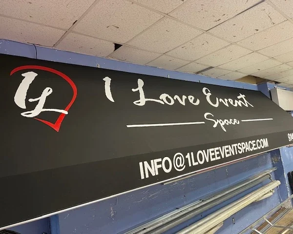 Clarke and Son Signs (19) Web image: Clarke And Son Signs 19